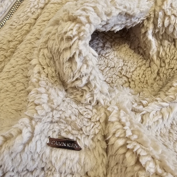 Calvin Klein Soft Fleece Vest - Picture 5 of 7